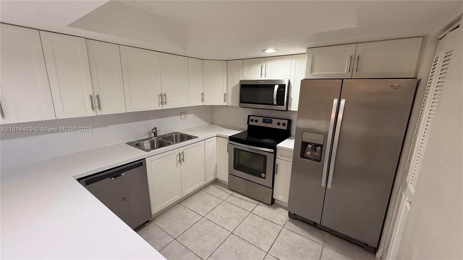 COLONIES TWO CONDO - Residential Lease