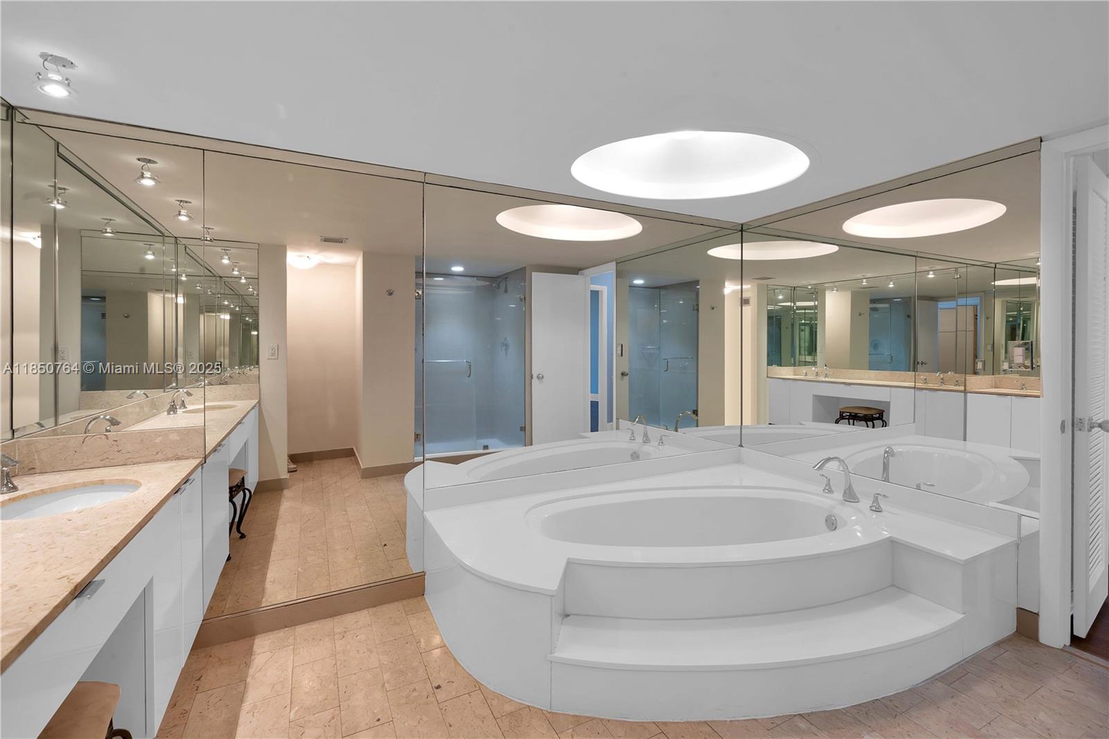 TOWERS OF KEY BISCAYNE CO - Residential Lease