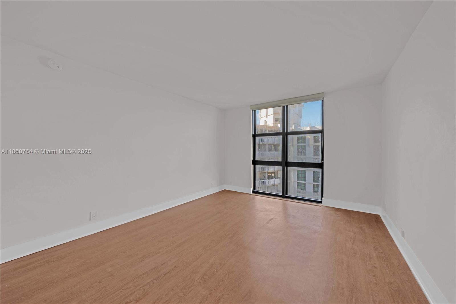 TOWERS OF KEY BISCAYNE CO - Residential Lease