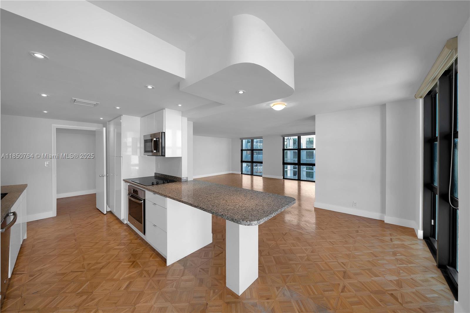 TOWERS OF KEY BISCAYNE CO - Residential Lease