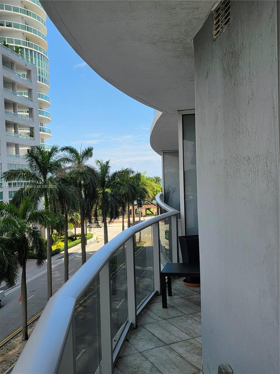 ARIA ON THE BAY CONDO - Residential