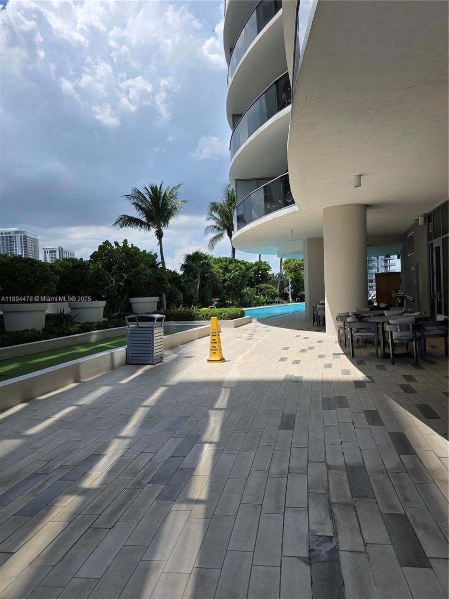 ARIA ON THE BAY CONDO - Residential