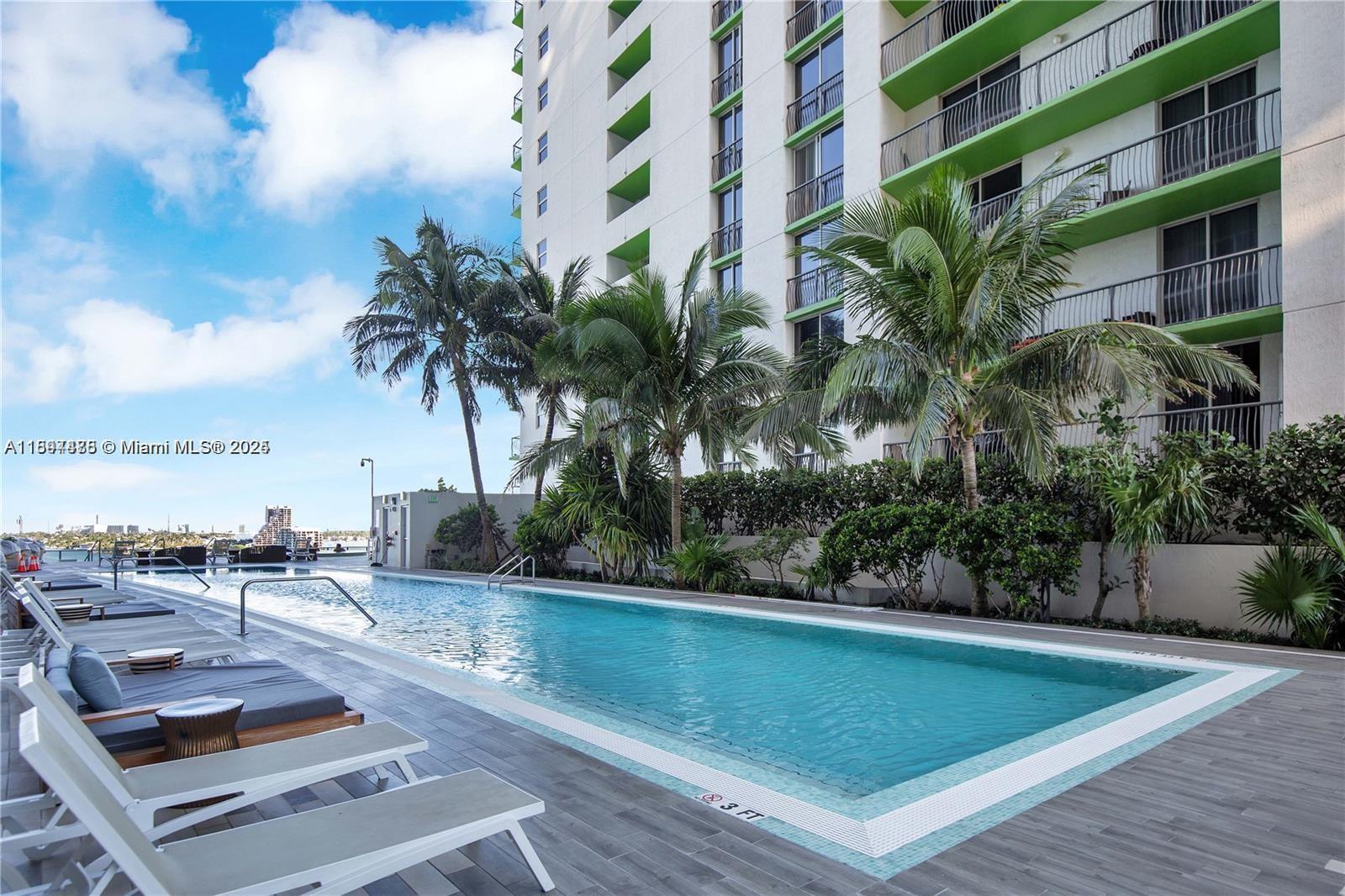 ARIA ON THE BAY CONDO - Residential