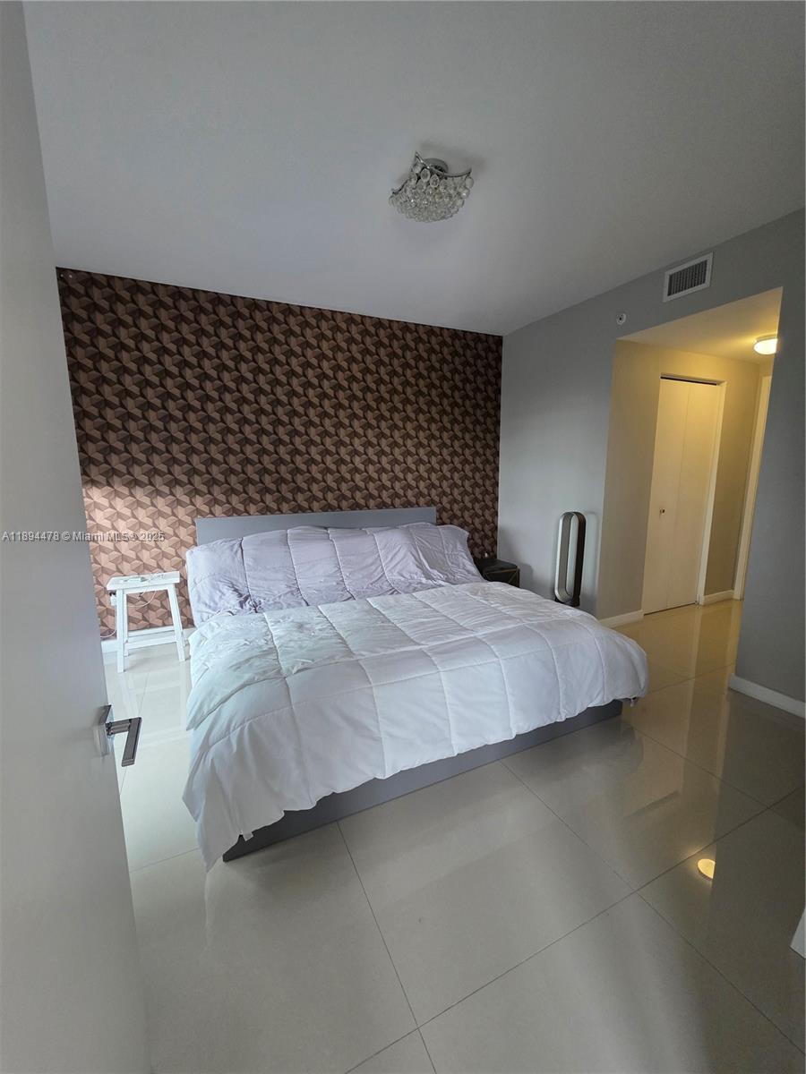 ARIA ON THE BAY CONDO - Residential