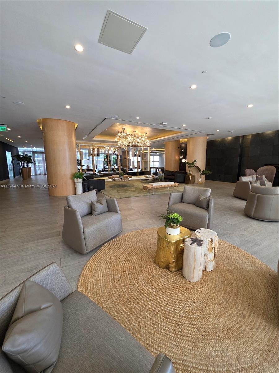 ARIA ON THE BAY CONDO - Residential