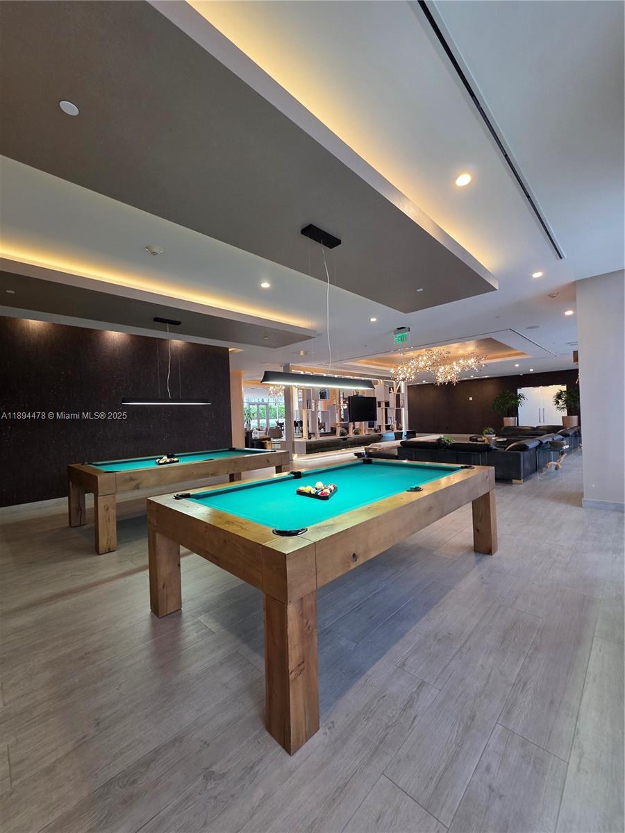 ARIA ON THE BAY CONDO - Residential