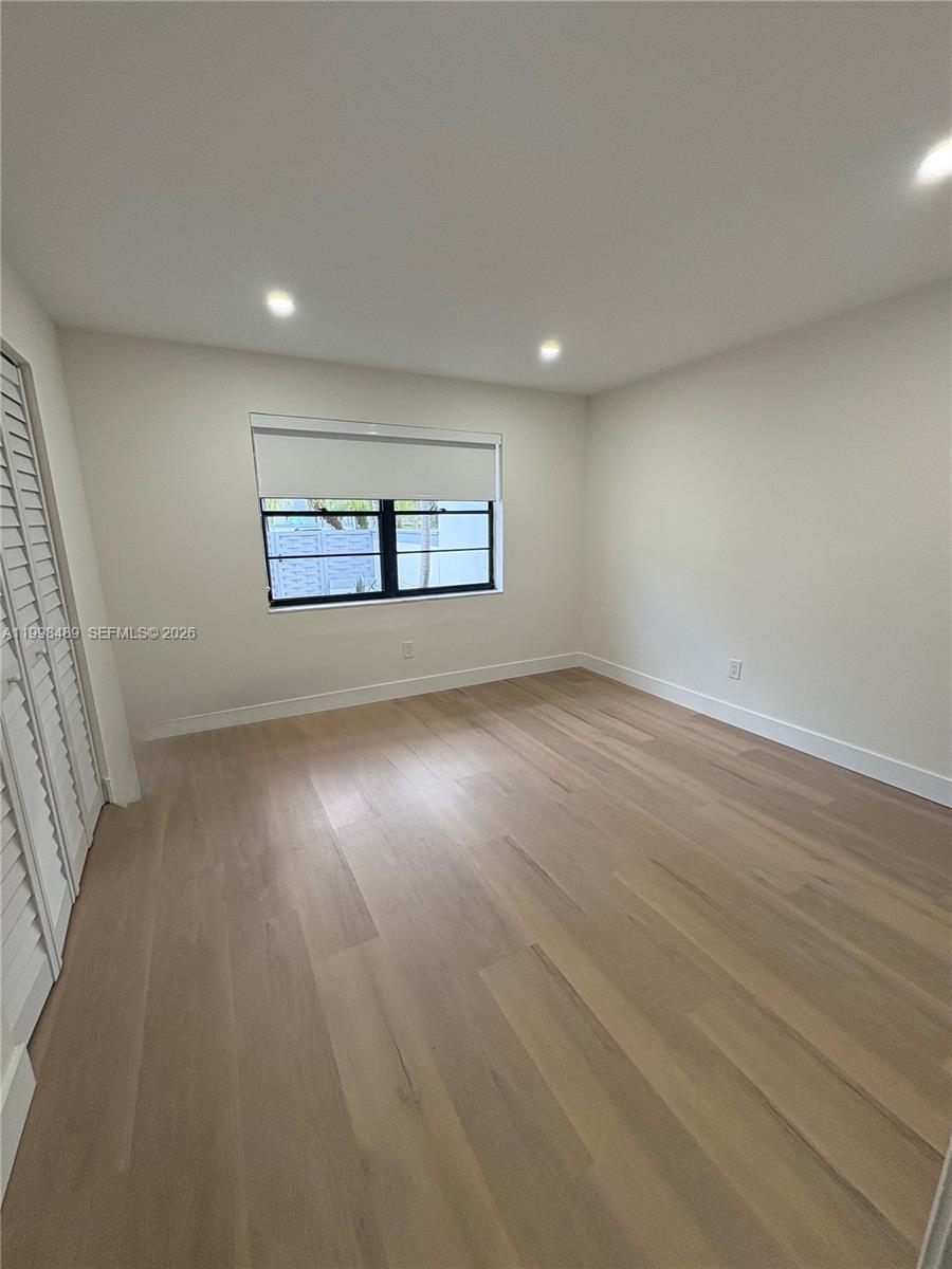 THE TOWNHOMES OF DORAL OA - Residential Lease