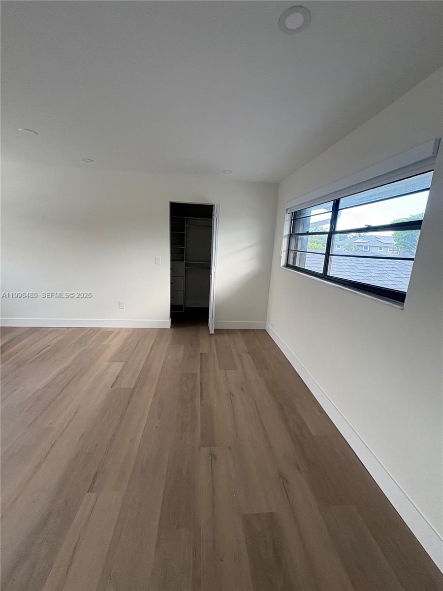 THE TOWNHOMES OF DORAL OA - Residential Lease