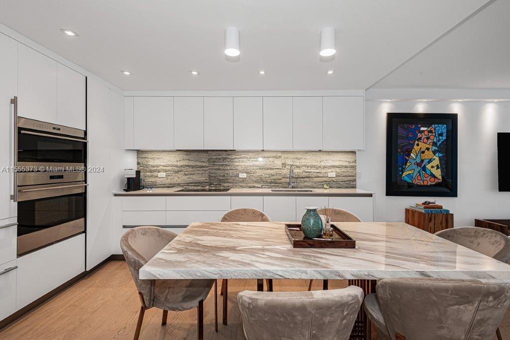 RONEY PALACE CONDO - Residential Lease