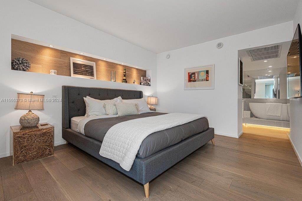 RONEY PALACE CONDO - Residential Lease