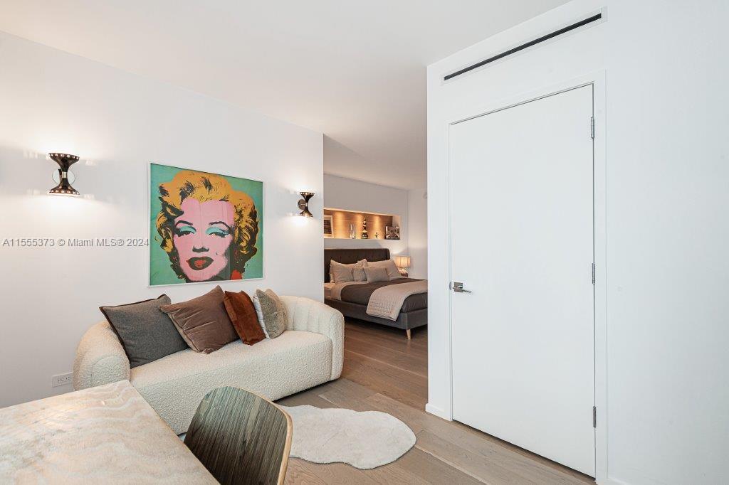 RONEY PALACE CONDO - Residential Lease