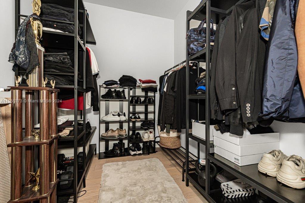 RONEY PALACE CONDO - Residential Lease