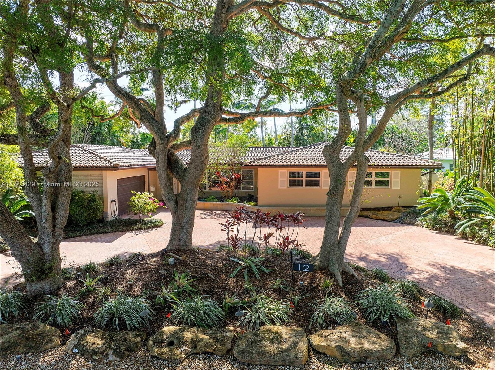 12 Minnetonka Rd