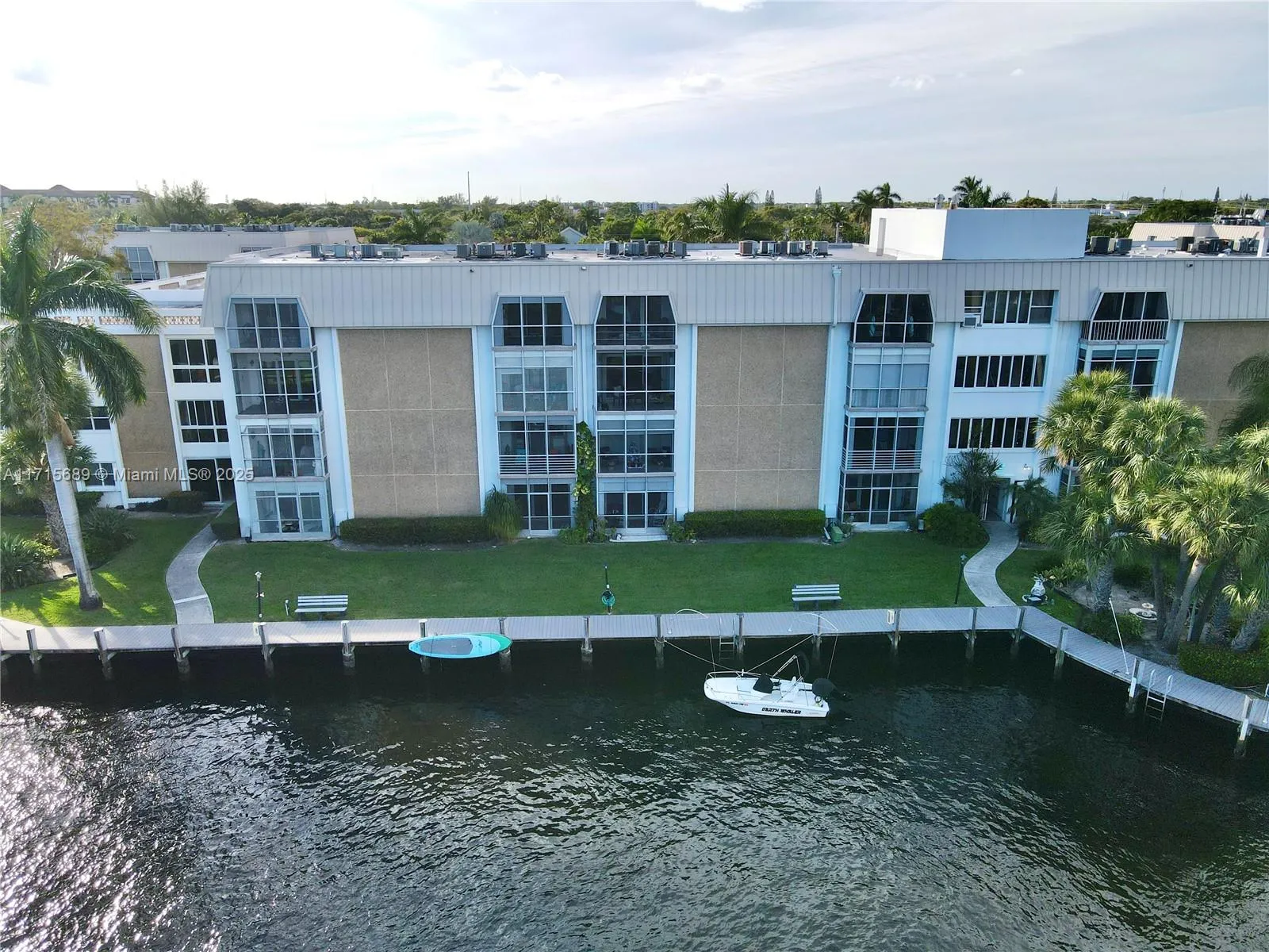 Oakland Park, Florida 33334, United States, 1 Bedroom Bedrooms, ,1 BathroomBathrooms,Residential,Active,22485