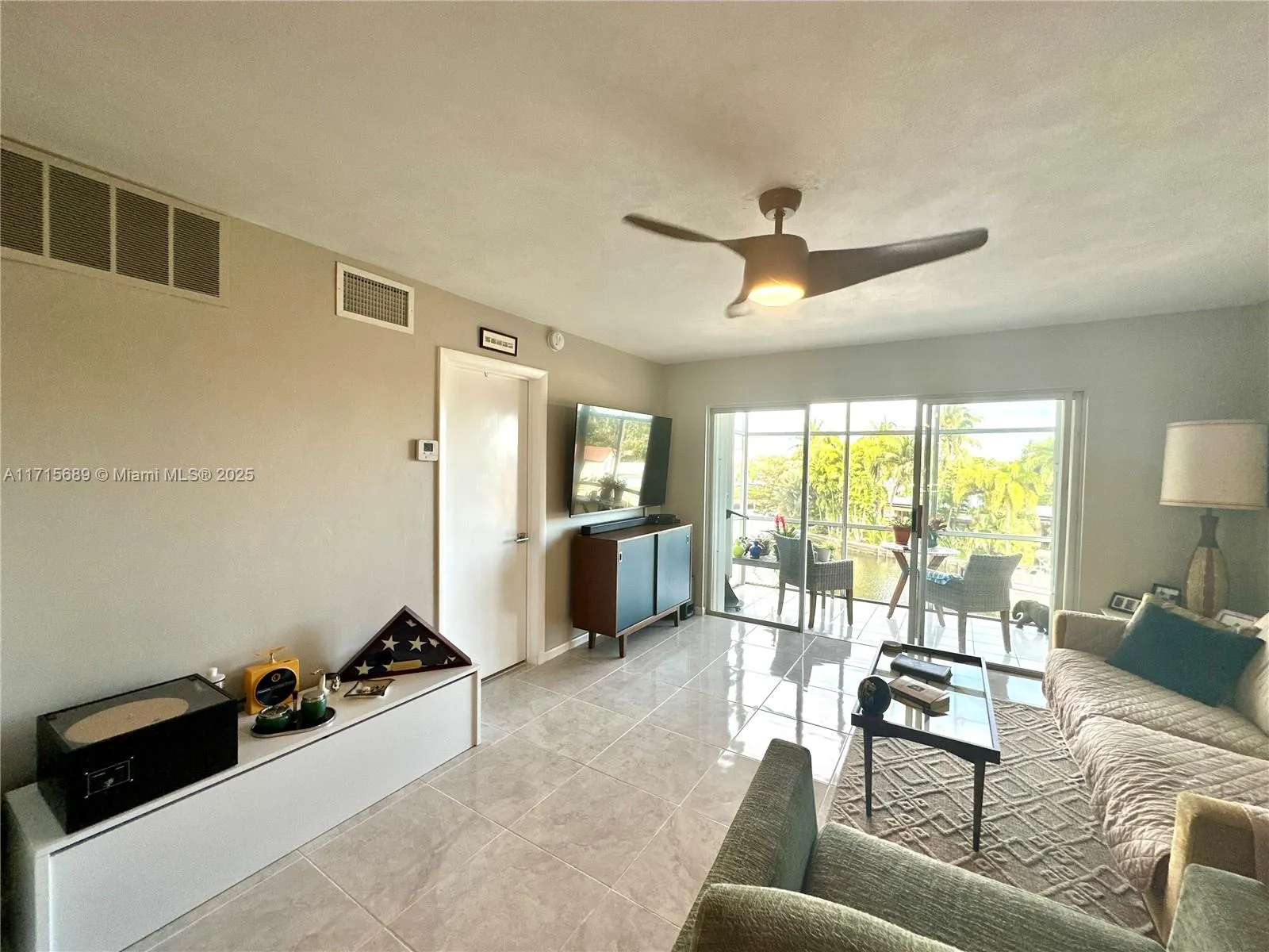 Oakland Park, Florida 33334, United States, 1 Bedroom Bedrooms, ,1 BathroomBathrooms,Residential,Active,22485