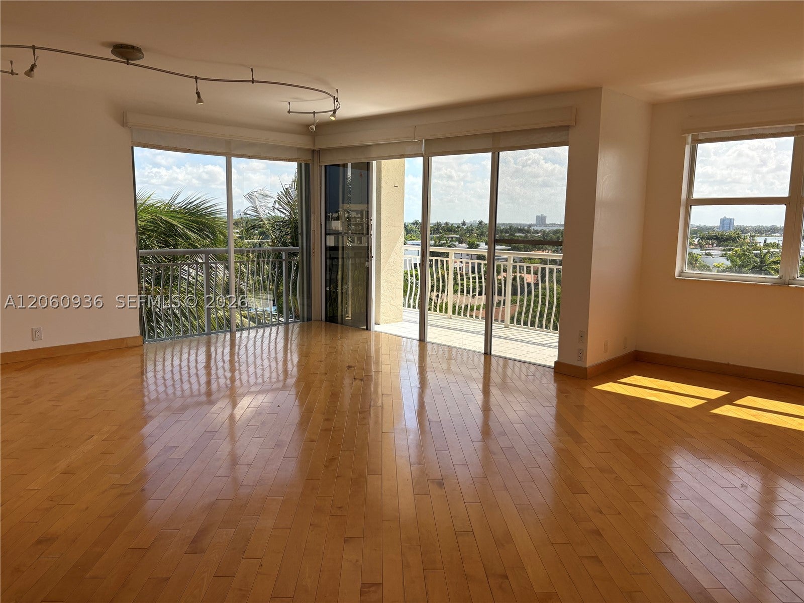10140 W Bay Harbor Dr 603C