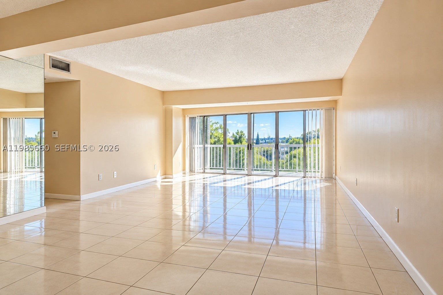9180 Fontainebleau Blvd