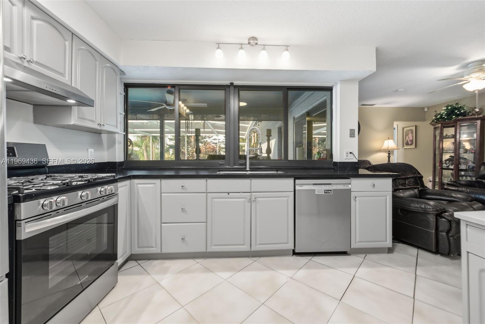 SUNRISE GOLF VLG SEC 24 - Residential