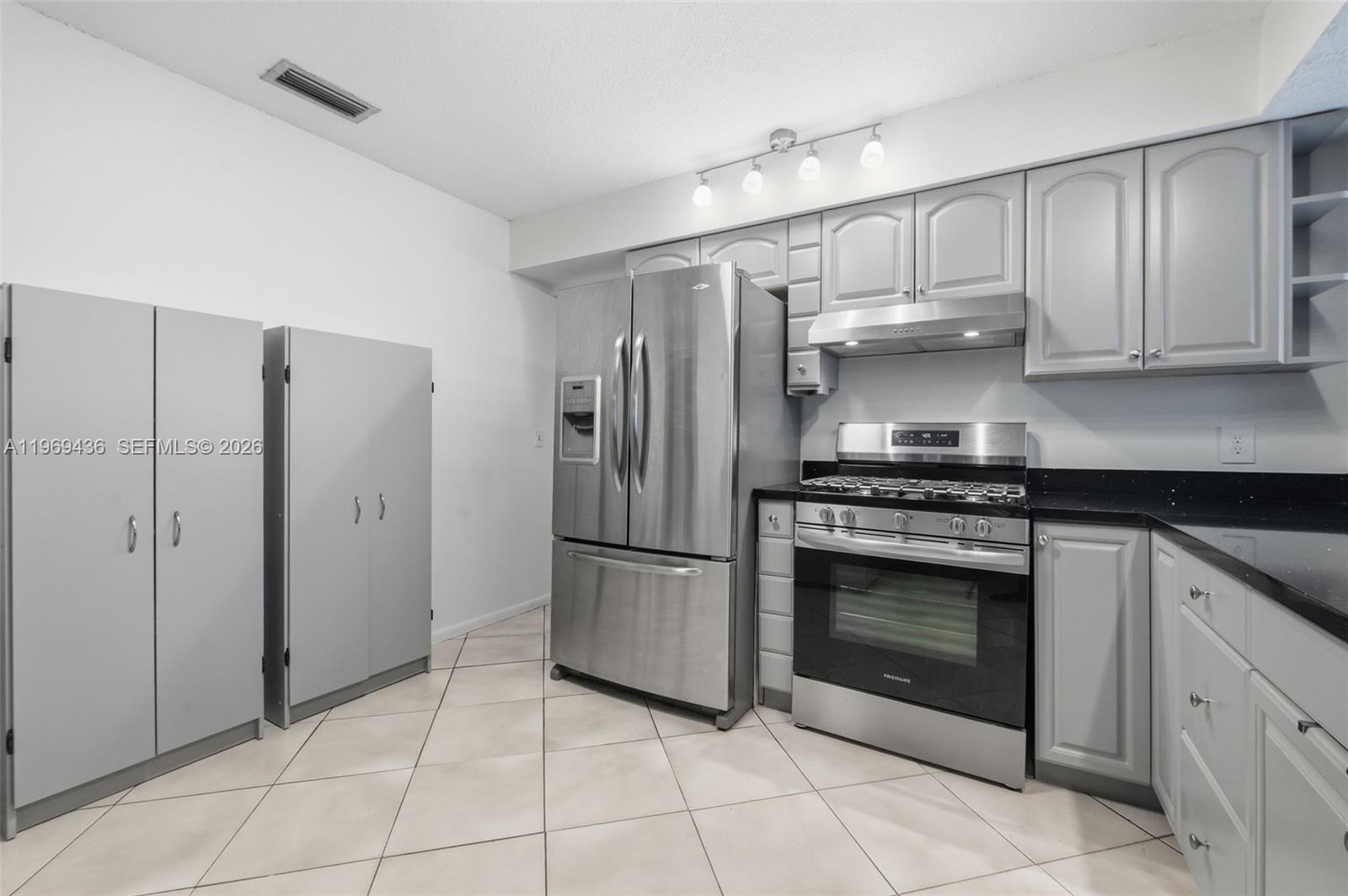 SUNRISE GOLF VLG SEC 24 - Residential