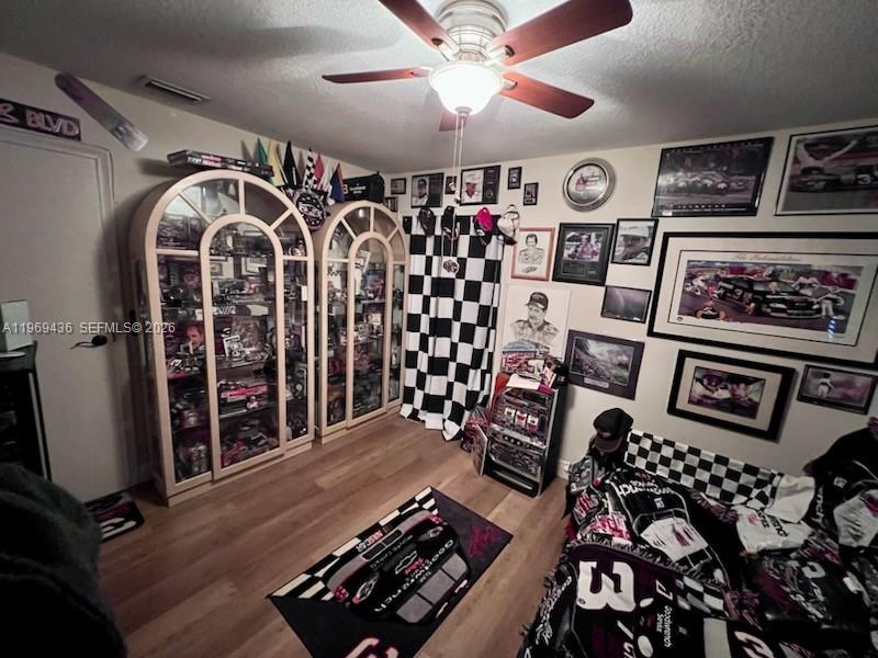 SUNRISE GOLF VLG SEC 24 - Residential