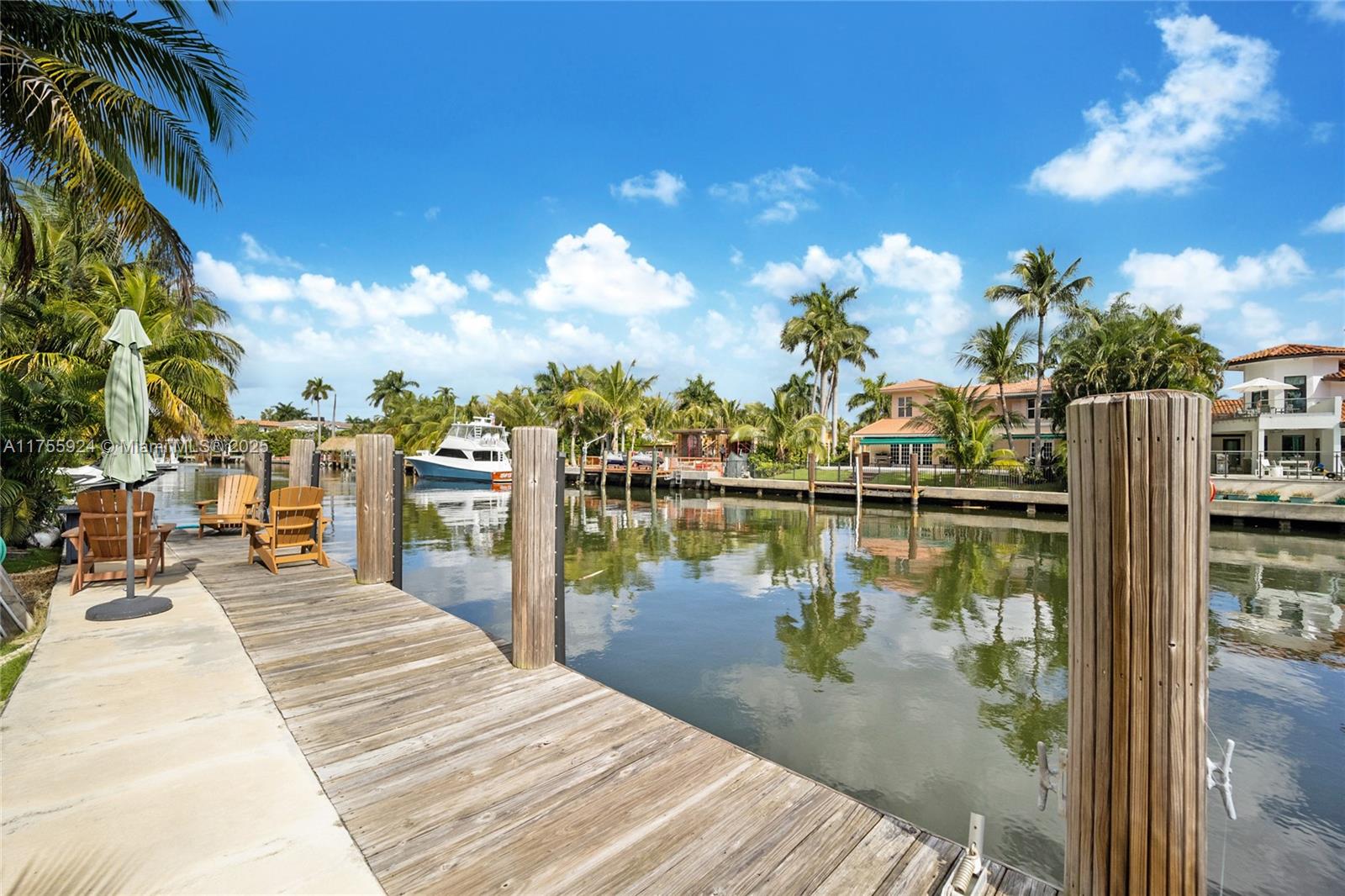 278 S Island Dr