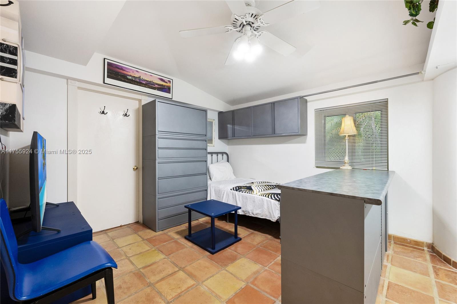 GOLDEN BEACH SEC D - Residential Lease