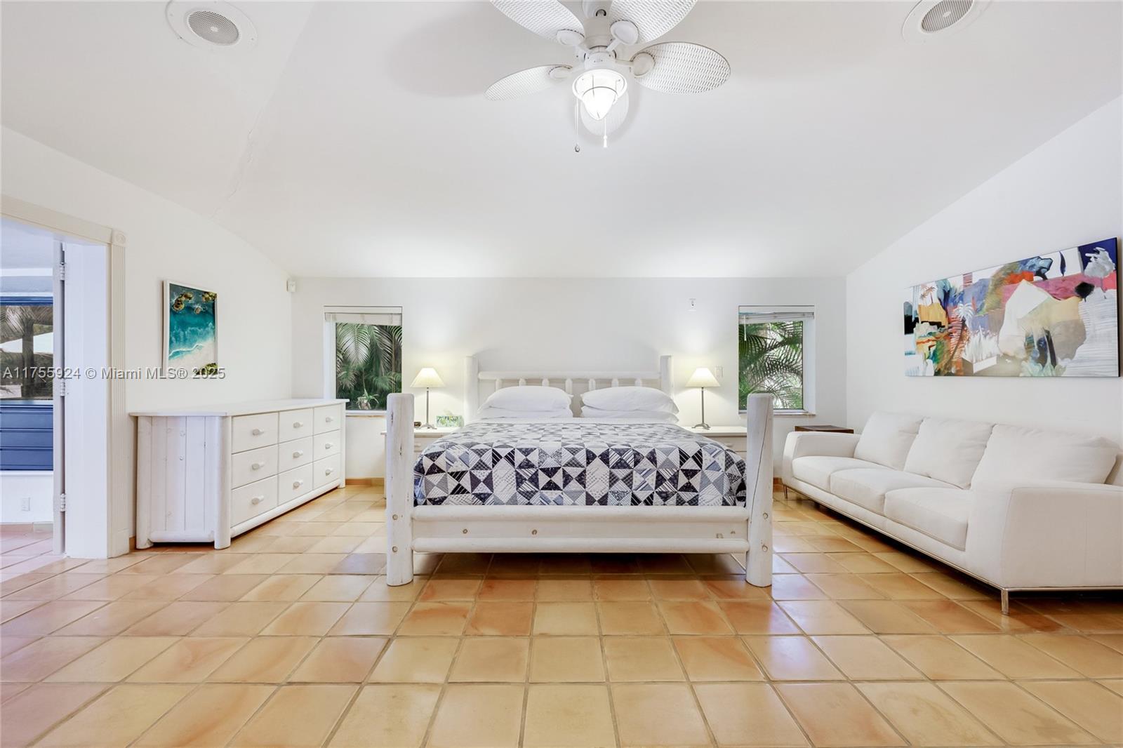 GOLDEN BEACH SEC D - Residential Lease