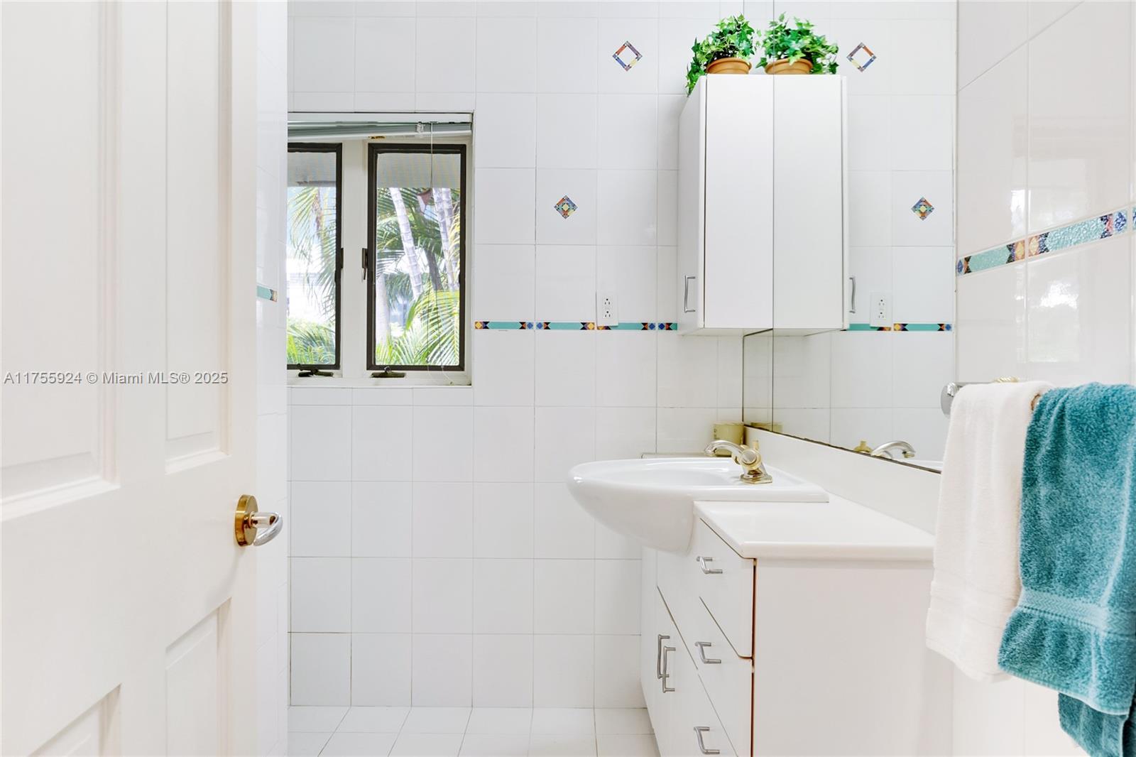 GOLDEN BEACH SEC D - Residential Lease