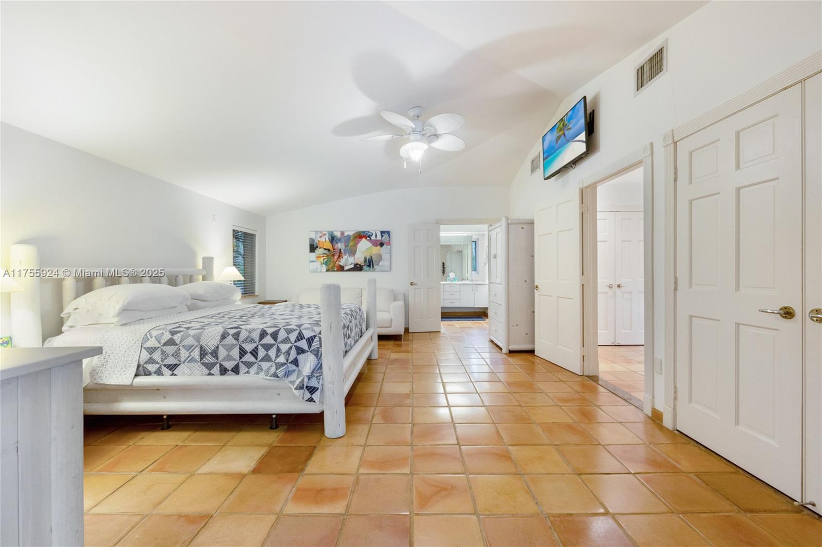 GOLDEN BEACH SEC D - Residential Lease