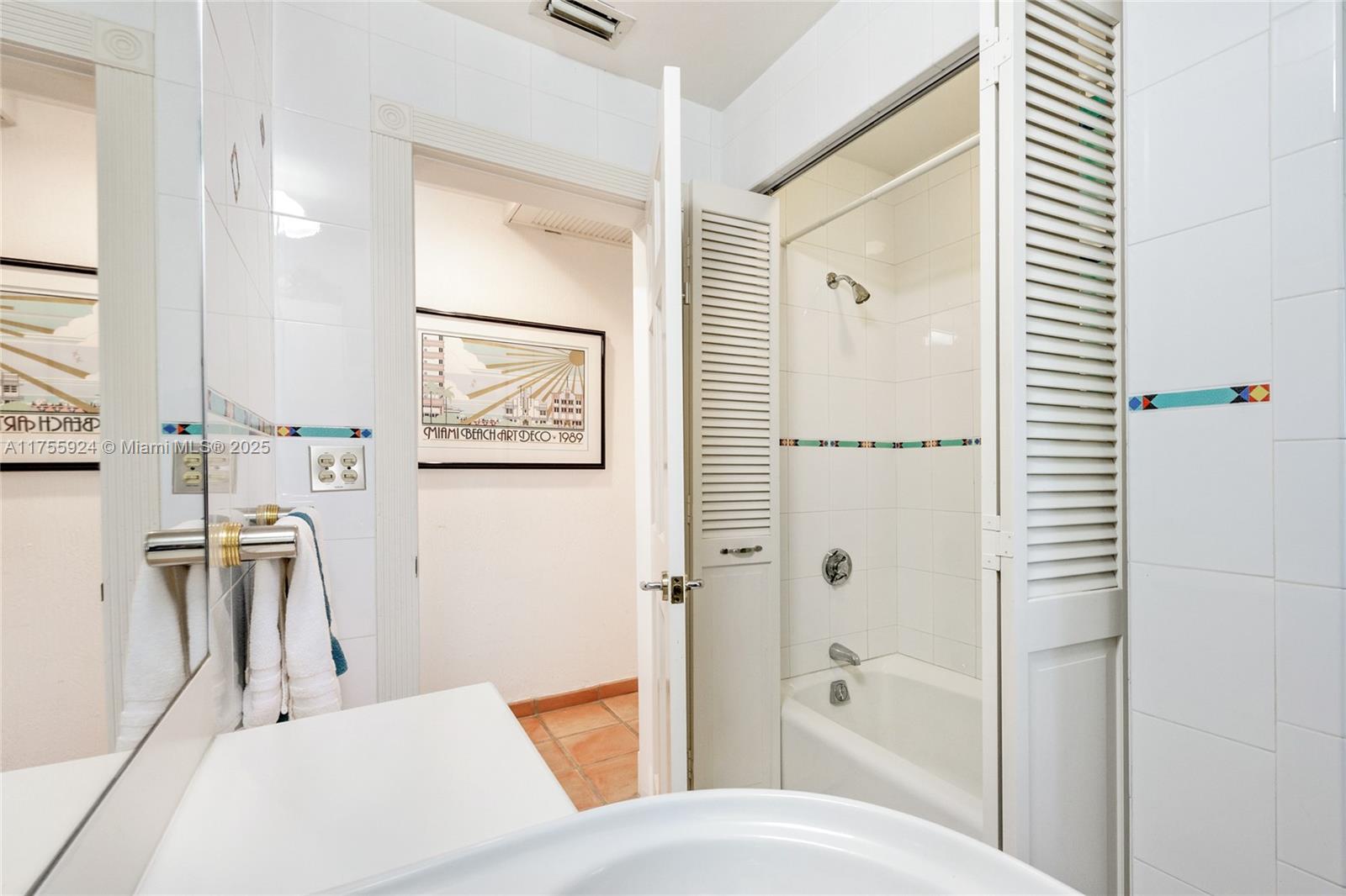GOLDEN BEACH SEC D - Residential Lease