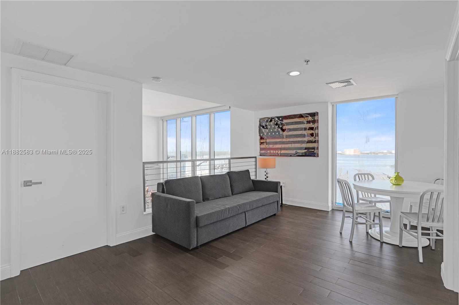 ELOQUENCE ON THE BAY COND - Residential Lease