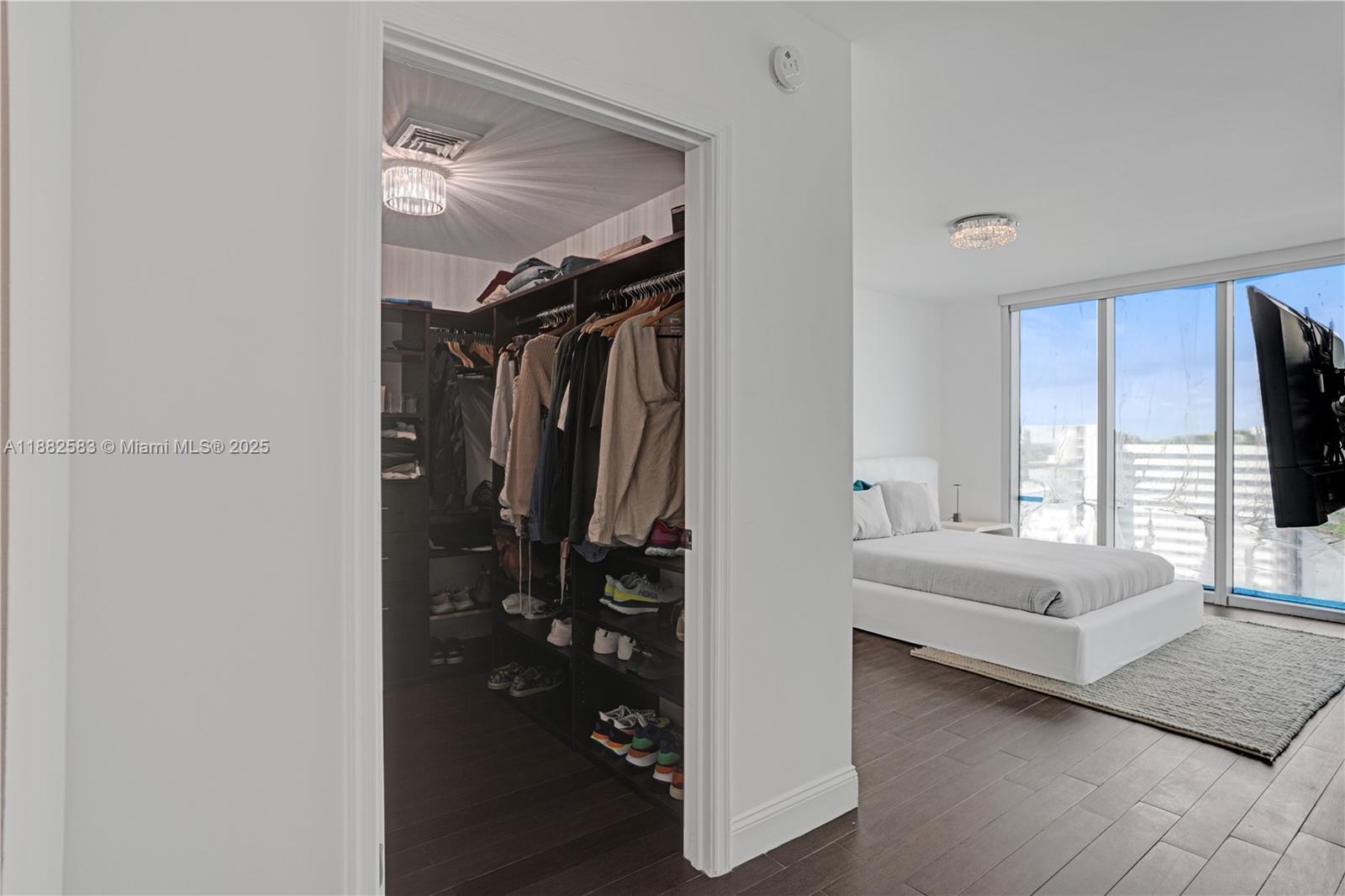 ELOQUENCE ON THE BAY COND - Residential Lease