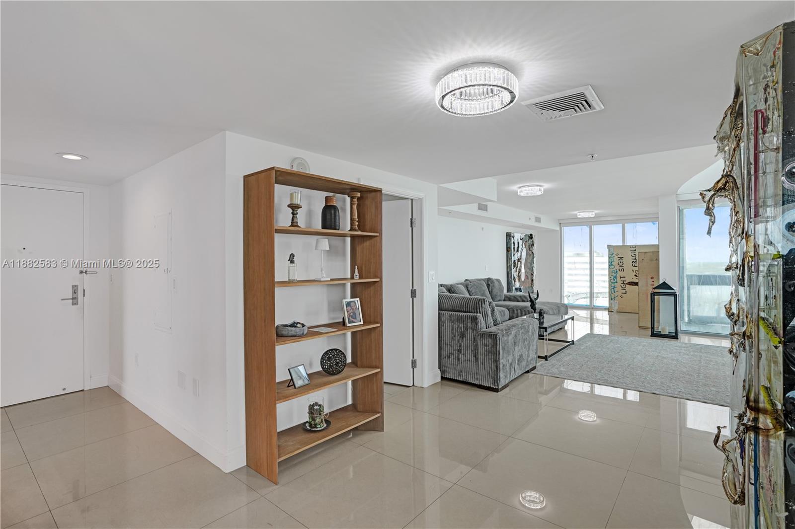 ELOQUENCE ON THE BAY COND - Residential Lease