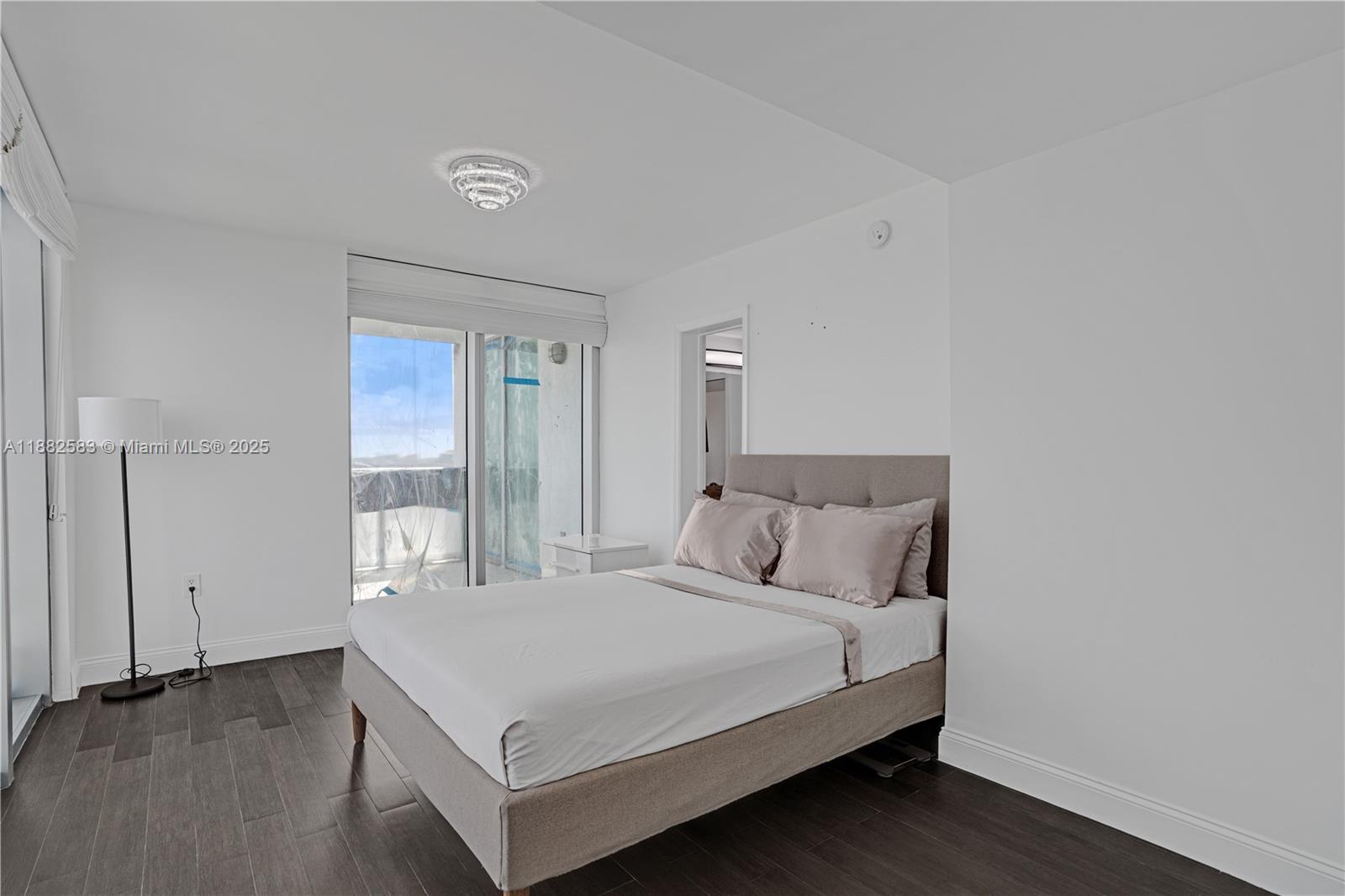 ELOQUENCE ON THE BAY COND - Residential Lease