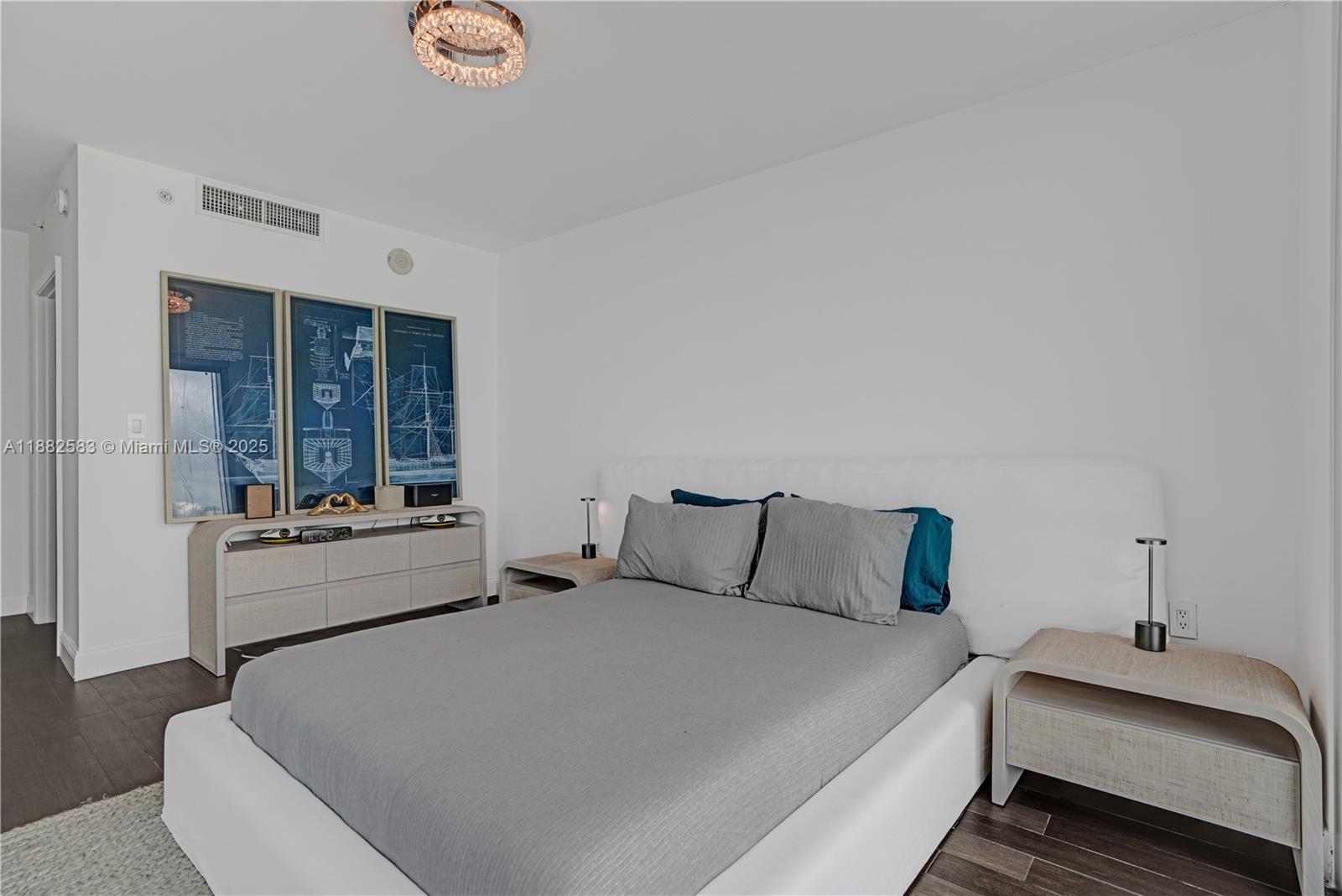 ELOQUENCE ON THE BAY COND - Residential Lease