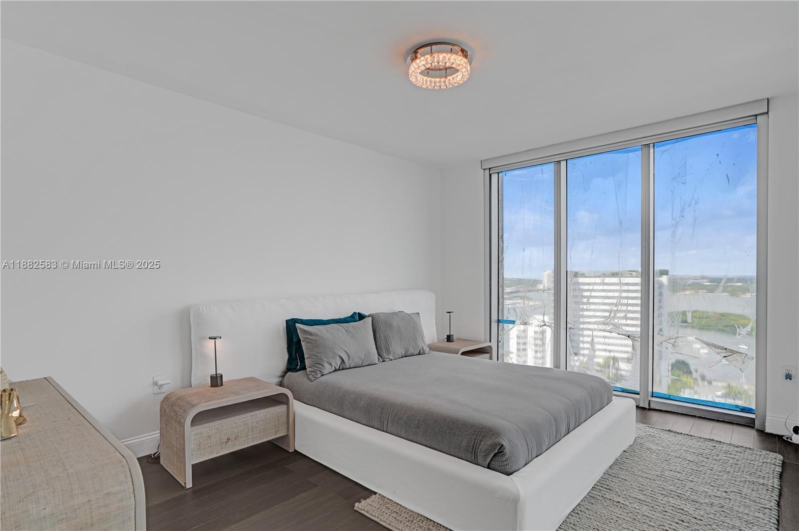 ELOQUENCE ON THE BAY COND - Residential Lease