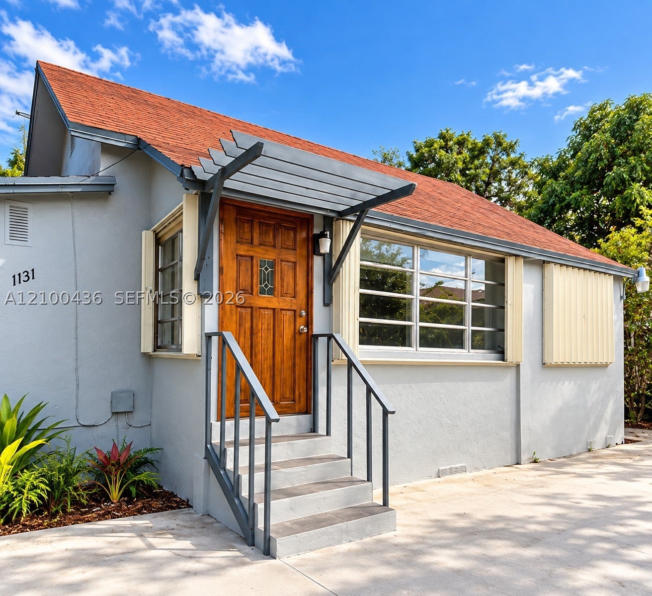 View photos, virtual tours, details... 1131 SW 14th Ave 1