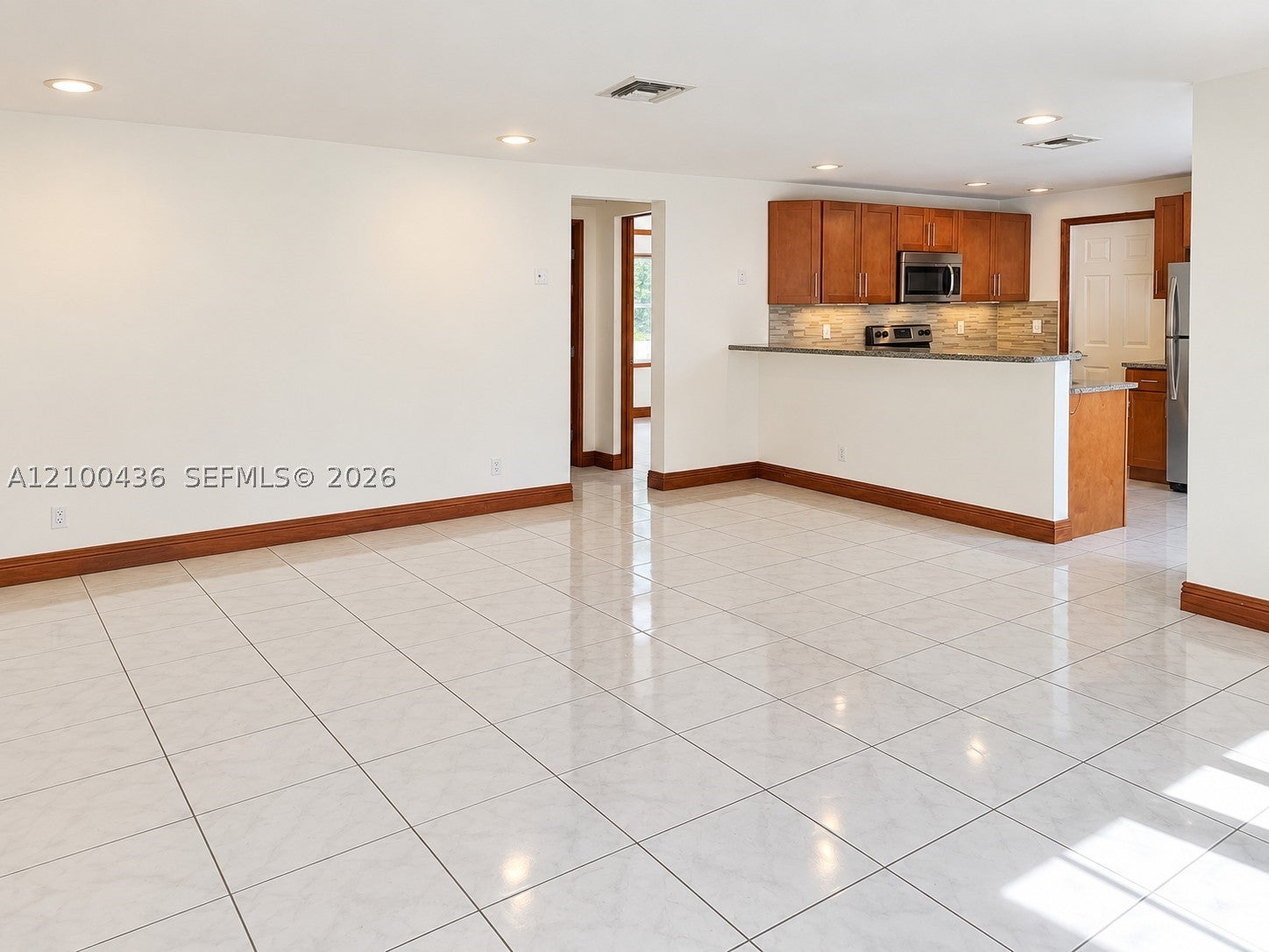 View photos, virtual tours, details... 1131 SW 14th Ave 1