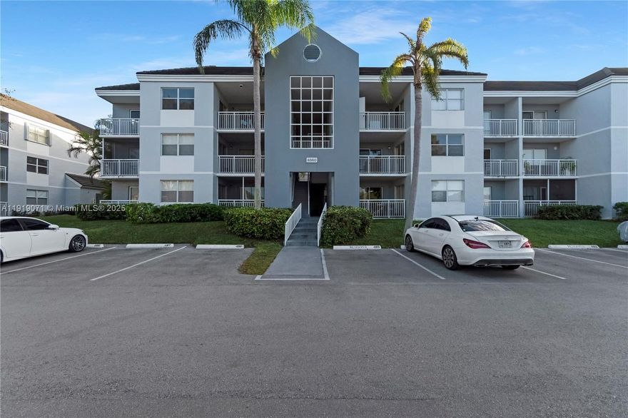 Live the South Miami lifestyle in this bright 2/2 condo at Le Club! - Investor-friendly!!! Immediate rentals allowed - Association has reserves. Enjoy peace of mind with NO SPECIAL ASSESTMENTS! Water service included - Newer roofs throughout the community and recently painted buildings - This top-floor unit offers an spacious open living area, modern kitchen, large bedrooms, walk-in closets, and full-size laundry inside the unit. Enjoy a peaceful balcony overlooking the community - Resort-style amenities: pool, gym, clubhouse, BBQ area, playground, tennis court, beautiful green areas and stunning water views. More than 2 parking spaces - Plenty of visitors parking spaces - Ideally located near Black Point Marina - perfect for boating lovers - major shopping centers, schools, and the Florida Turnpike. High rental demand area - A fantastic primary residence or investment opportunity - Schedule your visit today! Easy to show!