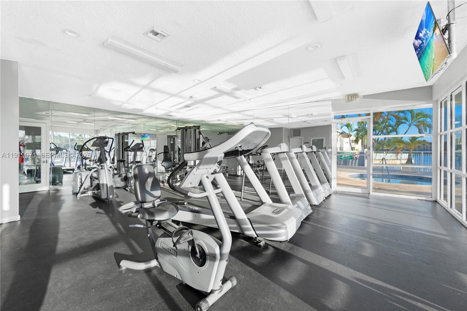 LE CLUB AT OLD CUTLER CON - Residential