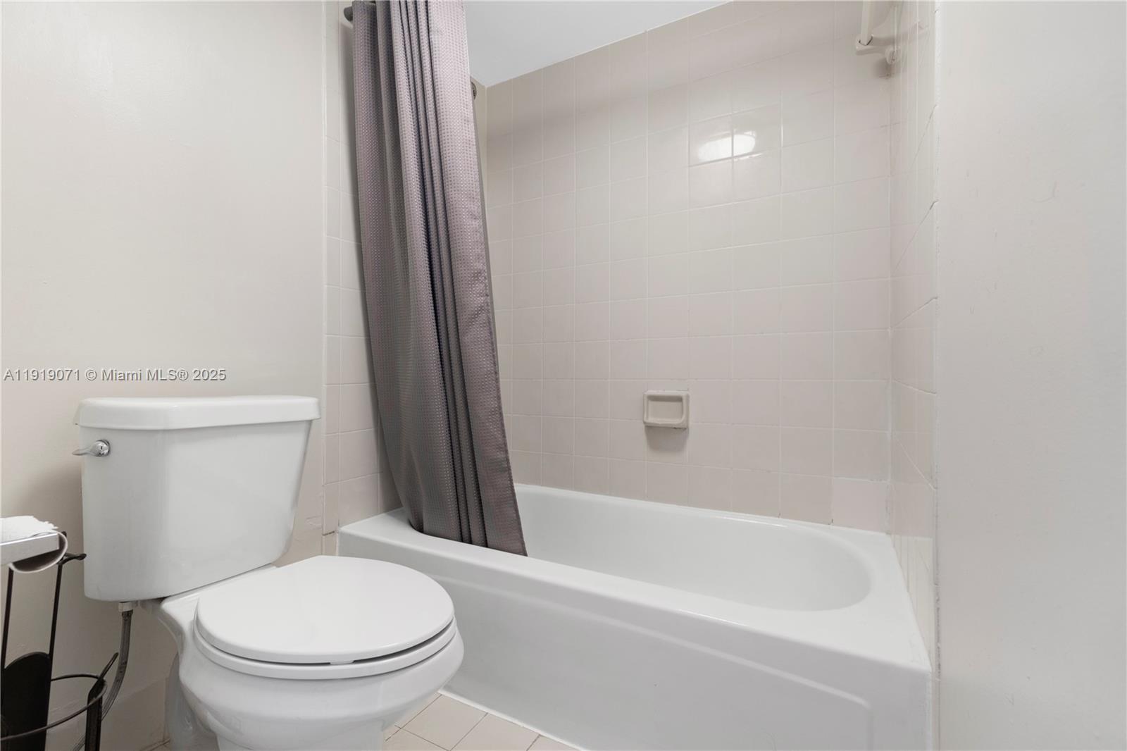 LE CLUB AT OLD CUTLER CON - Residential