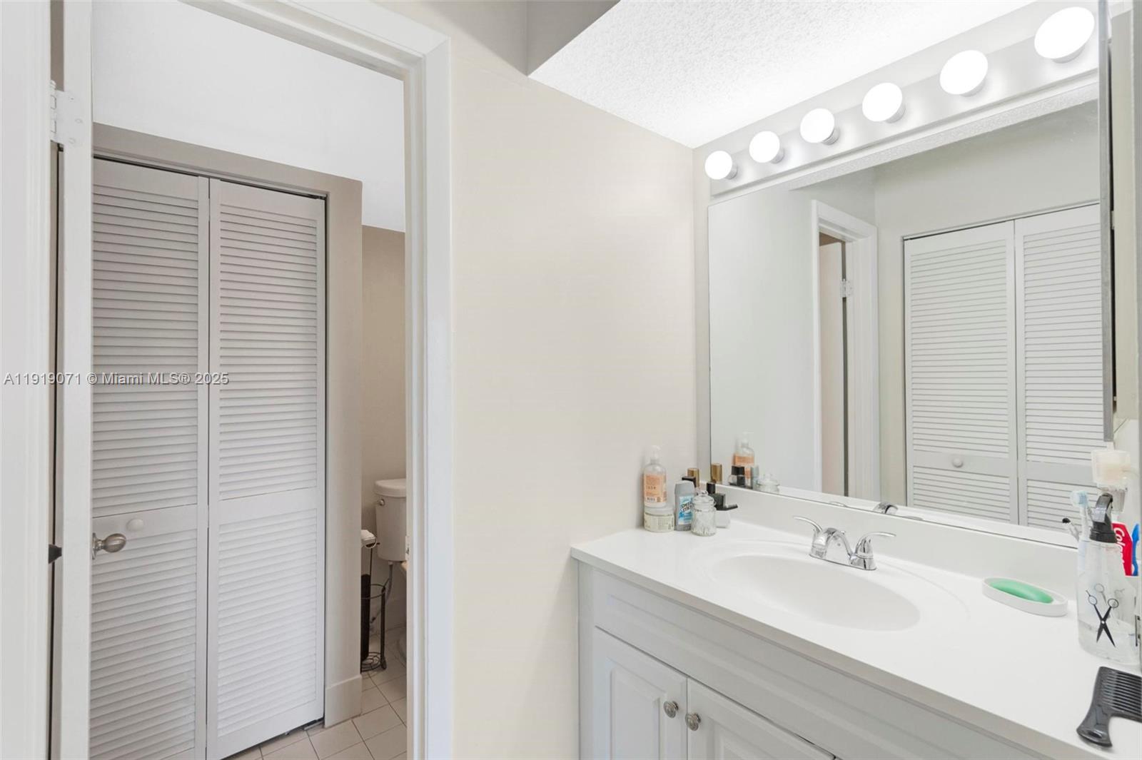 LE CLUB AT OLD CUTLER CON - Residential