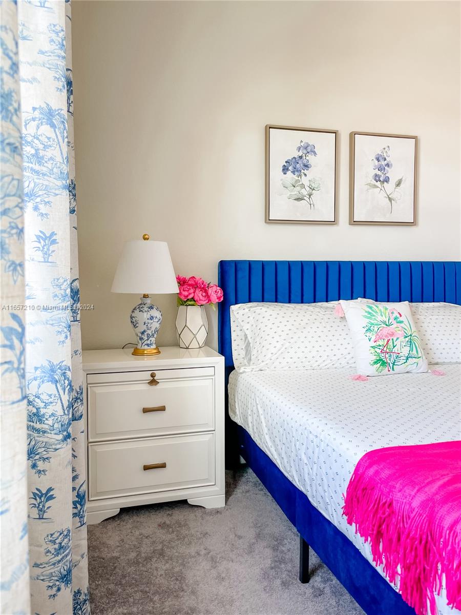 HILLCREST COUNTRY CLUB SO - Residential