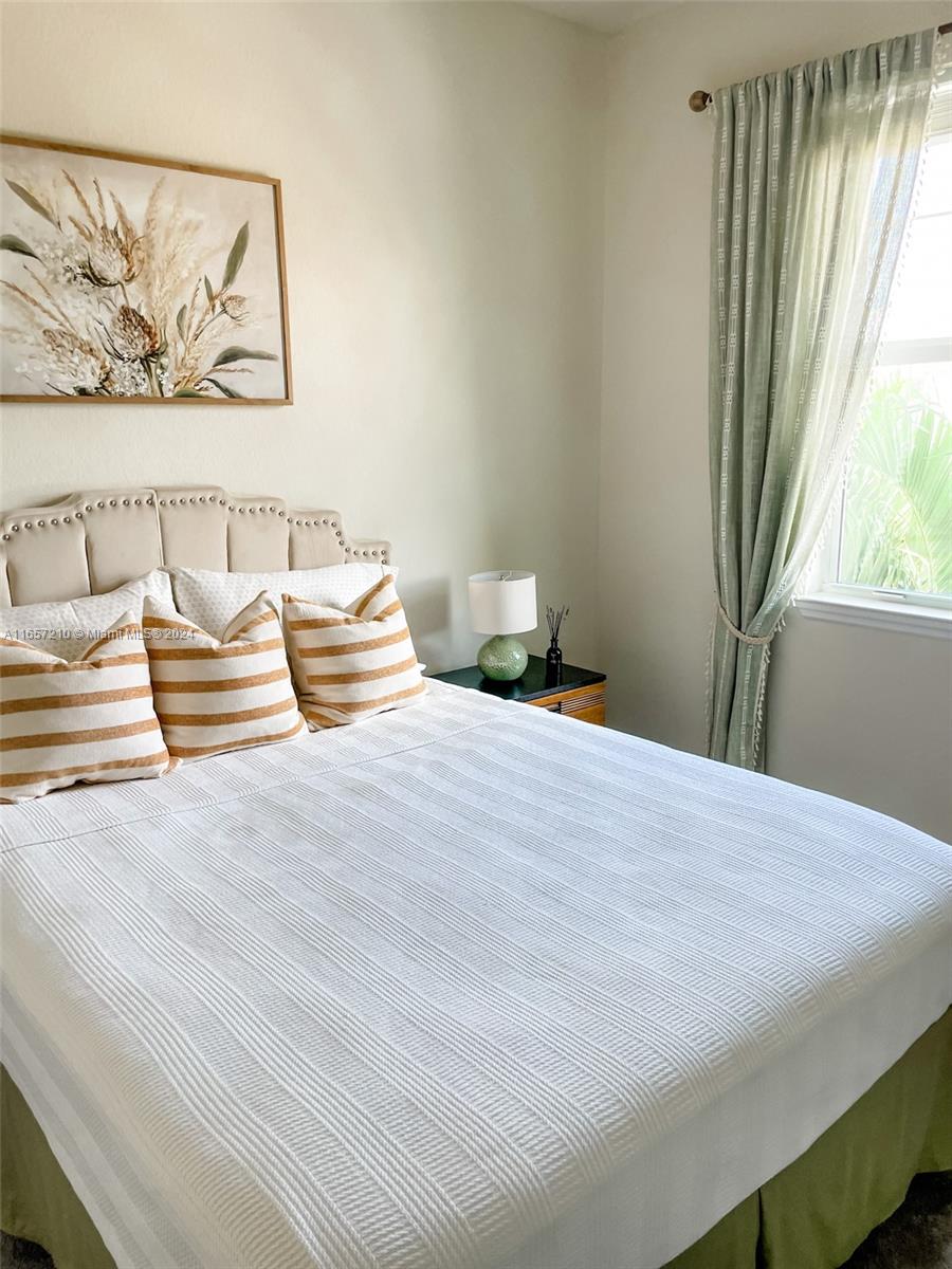 HILLCREST COUNTRY CLUB SO - Residential