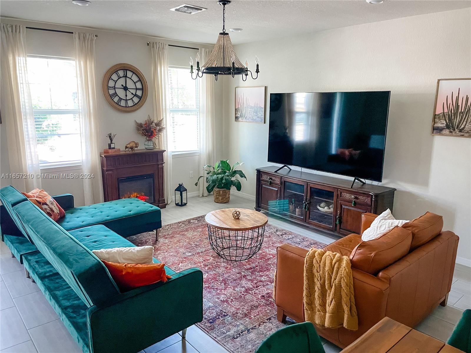 HILLCREST COUNTRY CLUB SO - Residential