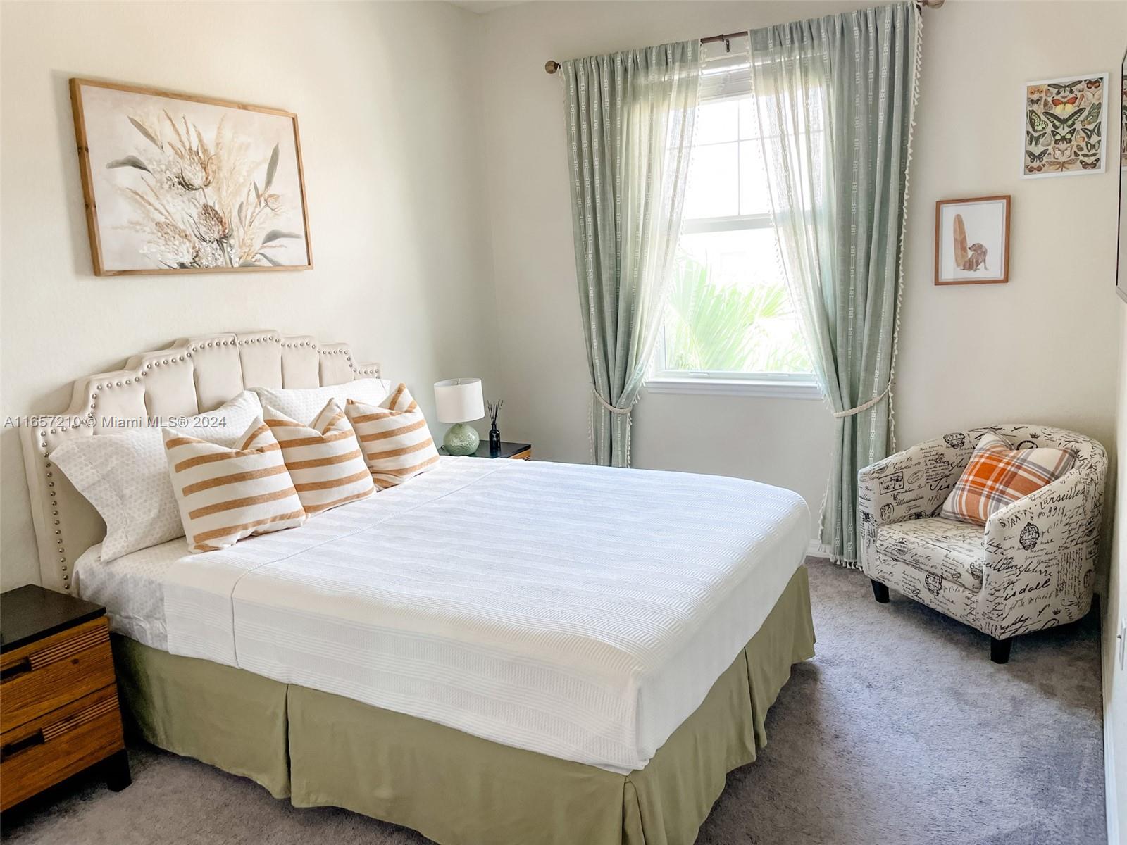 HILLCREST COUNTRY CLUB SO - Residential