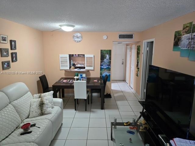 14401 N Kendall Dr 111N, Miami, Broward County, Florida - 1 Bedrooms  
1 Bathrooms - 