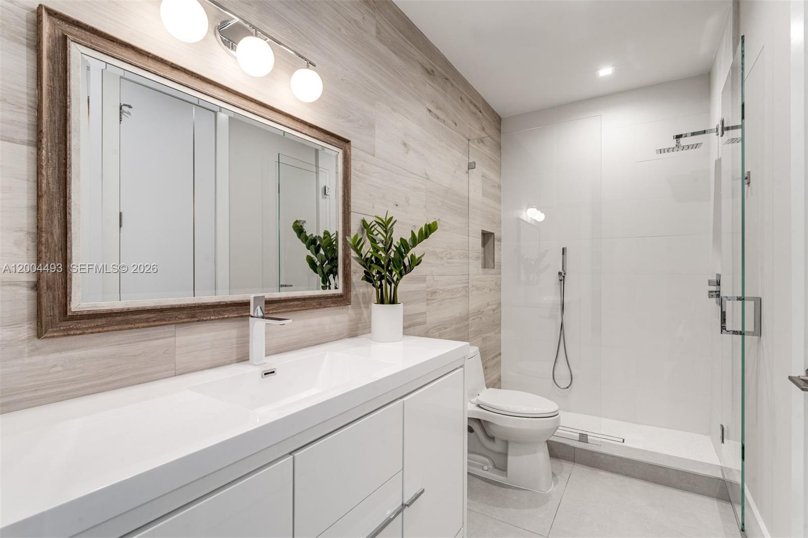 VICTORIA PARK CORR AMEN P - Residential
