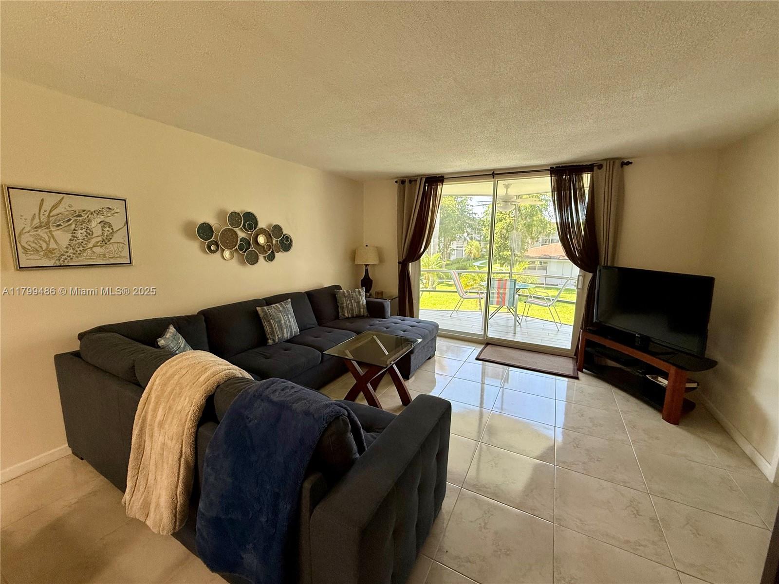 DEERFIELD BEACH GARDENS - Residential