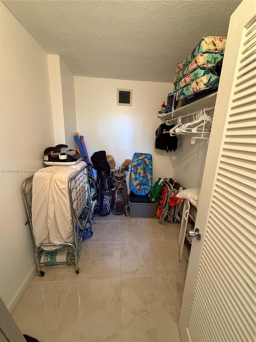 DEERFIELD BEACH GARDENS - Residential